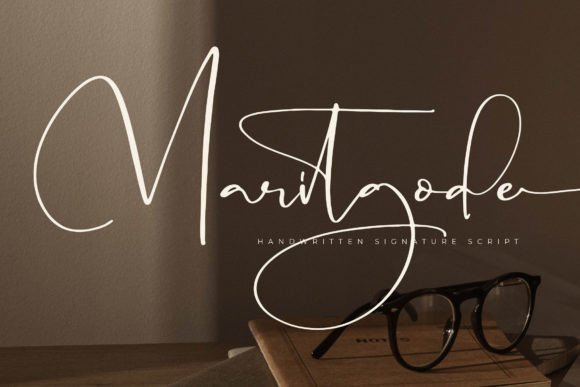 Maritgode: A Handwritten Signature Script for Editorial Expression
